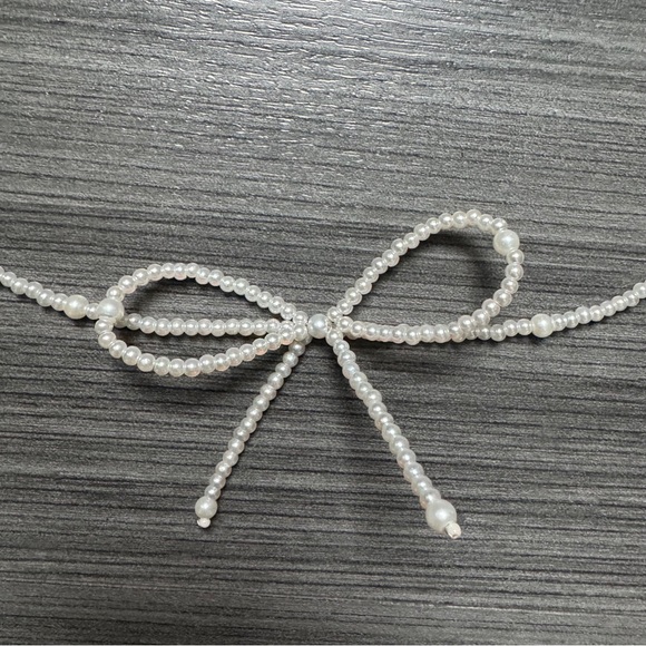 NWT Anthropologie Beaded Bow Necklace - Picture 3 of 8